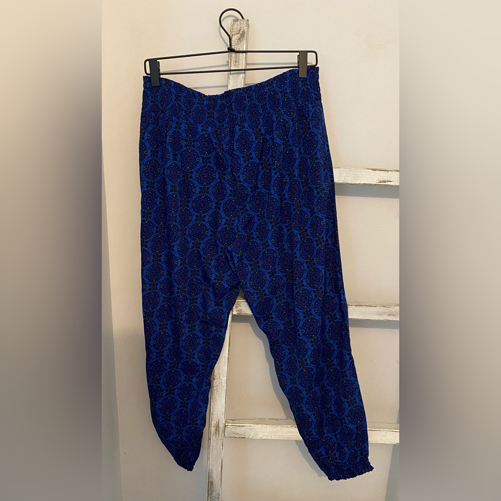 Pants - Picture 4 of 5